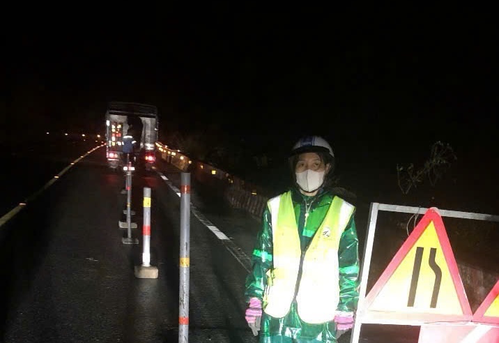 Phương án xử lý vết nứt lạ dài 40m dưới chân Đèo Ngang - Ảnh 1. Phương án xử lý vết nứt lạ dài 40m dưới chân Đèo Ngang - Ảnh 1.