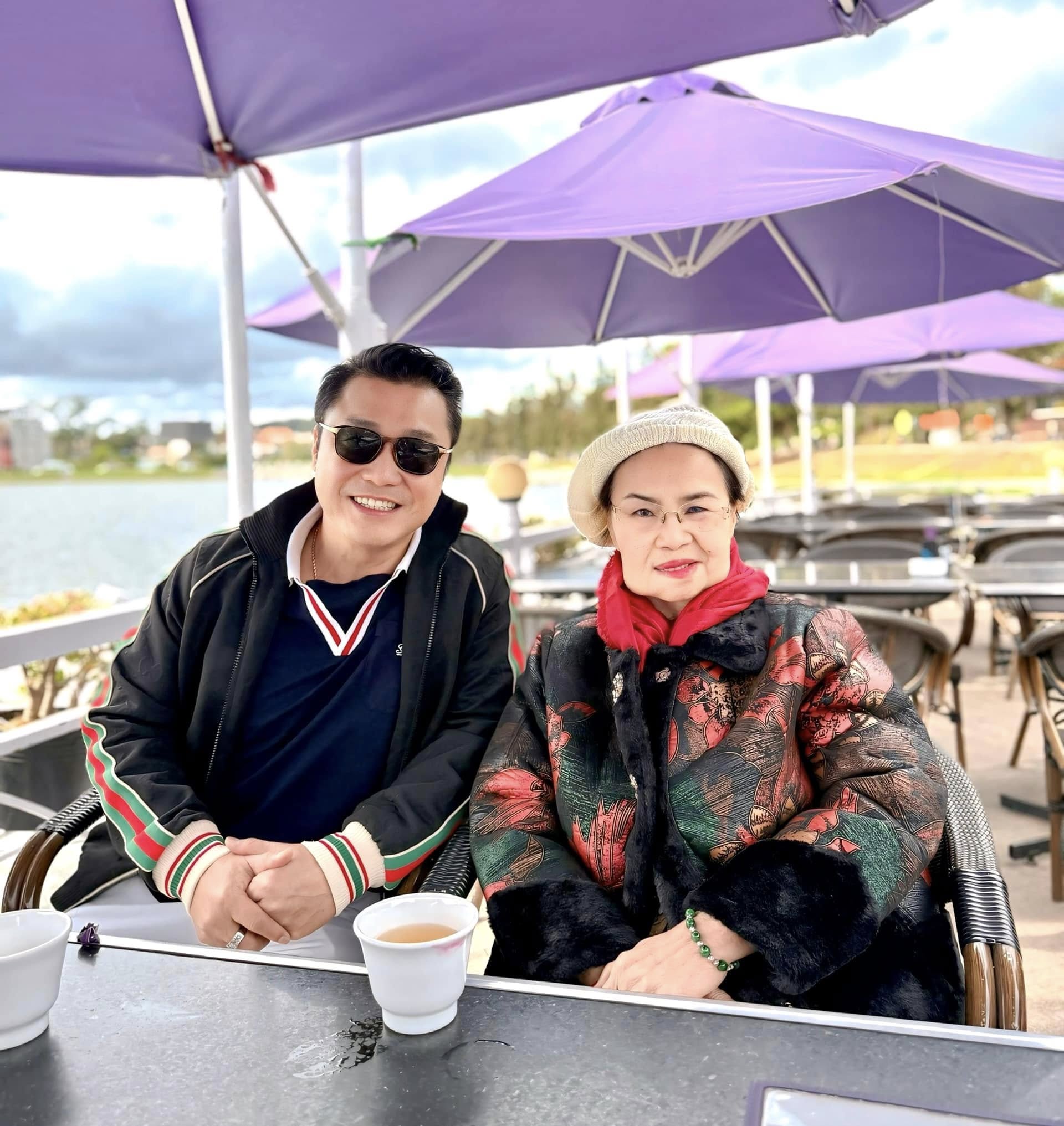 Ngoại hình tài tử U60 chưa vợ, ở biệt thự TP.HCM vài chục tỷ, đưa hết tiền cho mẹ giữ - Ảnh 14. Ngoại hình tài tử U60 chưa vợ, ở biệt thự TP.HCM vài chục tỷ, đưa hết tiền cho mẹ giữ - Ảnh 14.