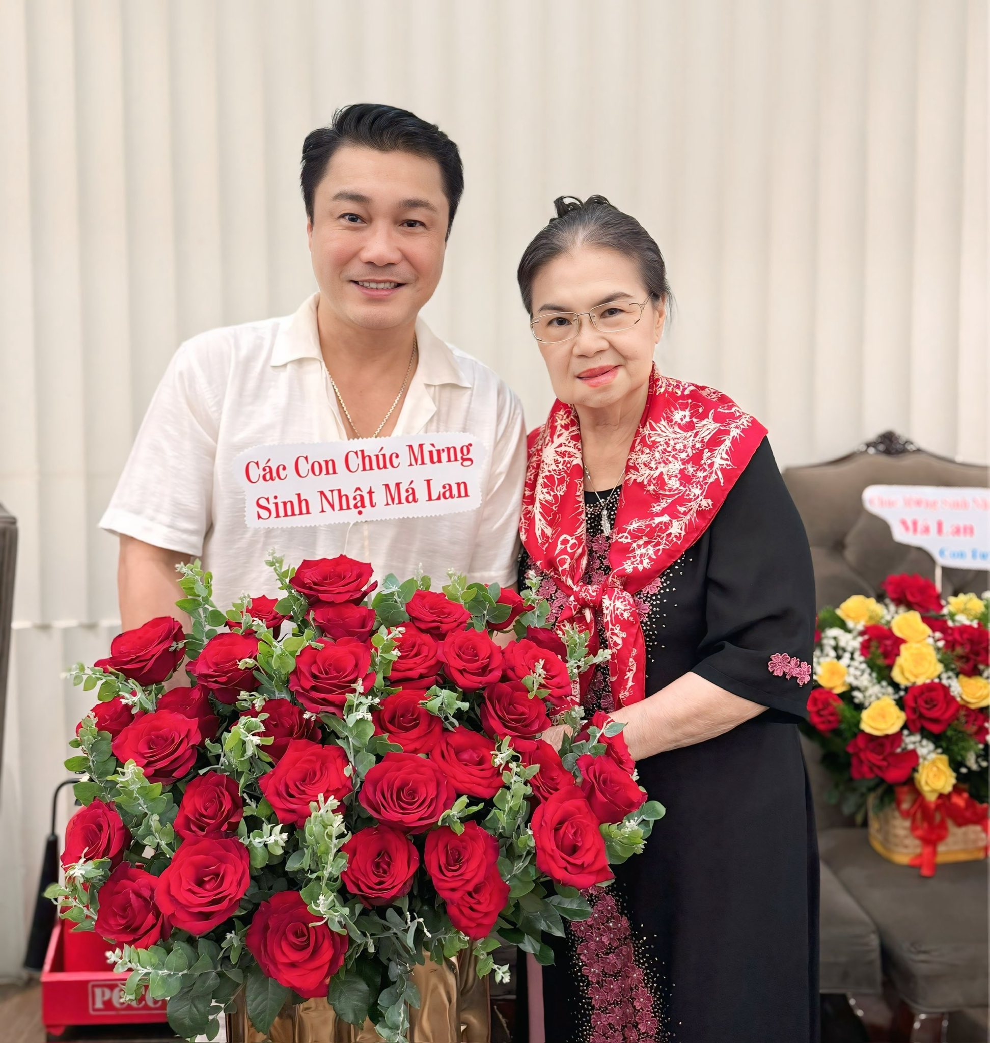 Ngoại hình tài tử U60 chưa vợ, ở biệt thự TP.HCM vài chục tỷ, đưa hết tiền cho mẹ giữ - Ảnh 8. Ngoại hình tài tử U60 chưa vợ, ở biệt thự TP.HCM vài chục tỷ, đưa hết tiền cho mẹ giữ - Ảnh 8.