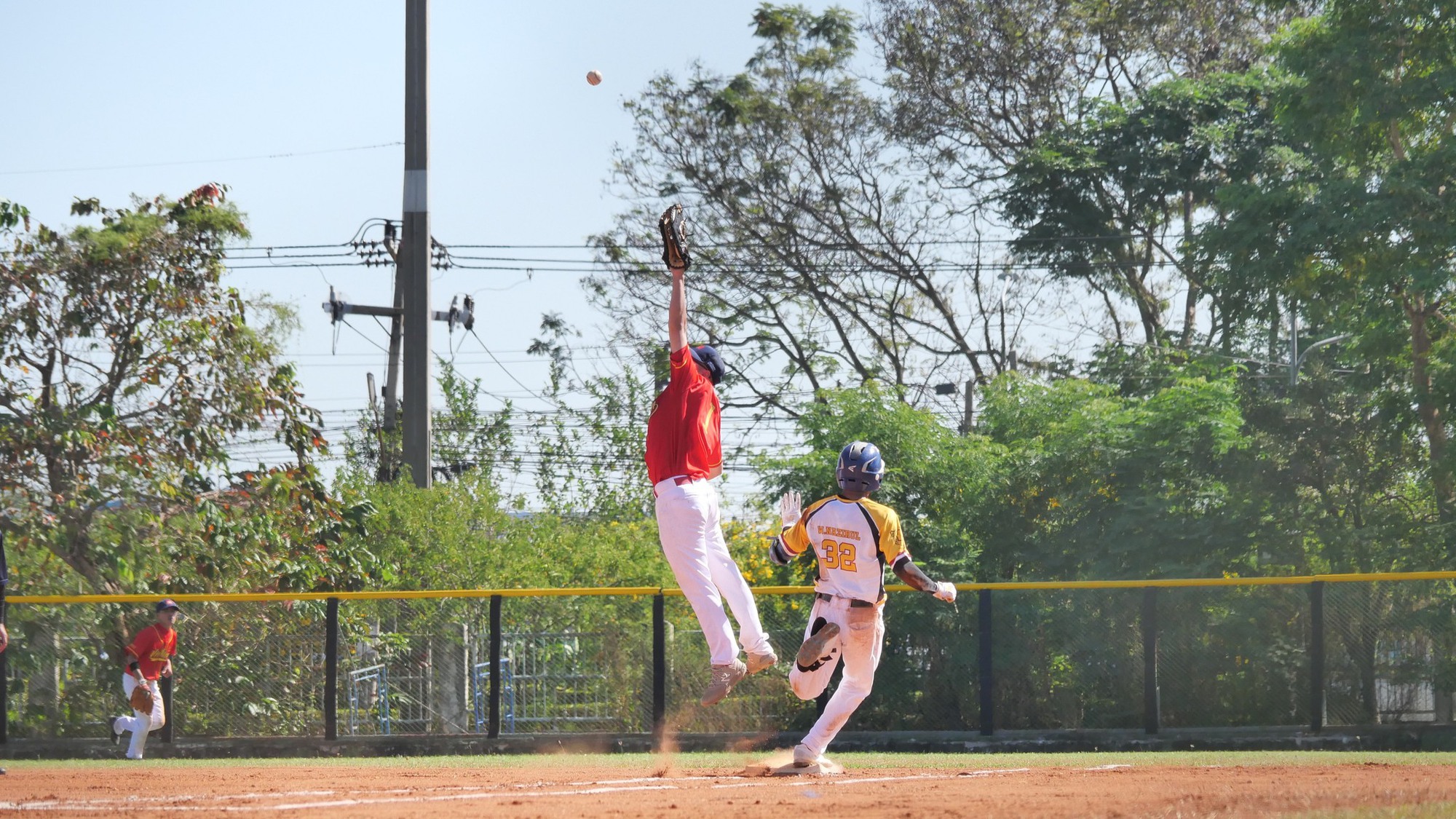SEA Games 33: Thắng 5-2 trước Malaysia, đội tuyển Việt Nam mở ra cơ hội tranh huy chương - Ảnh 1.