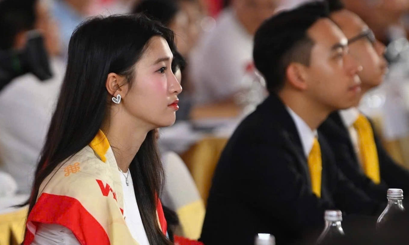 Phương Nhi đẹp "không góc chết", thái độ của chồng thiếu gia cho vợ gây chú ý - Ảnh 9.