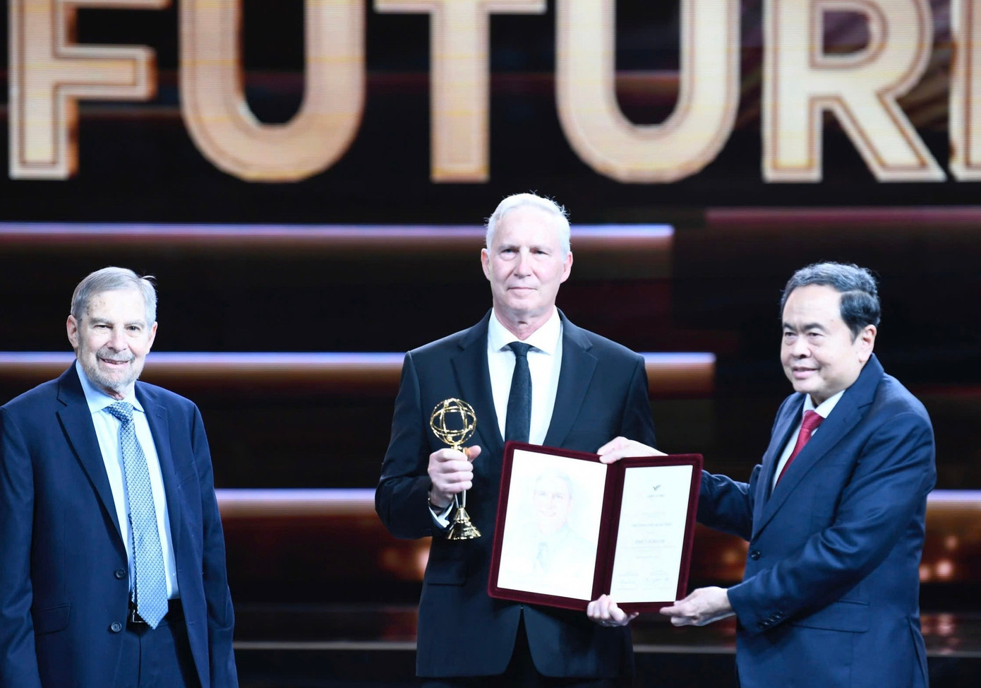 Ava 1764980787515 1764980787698673278801