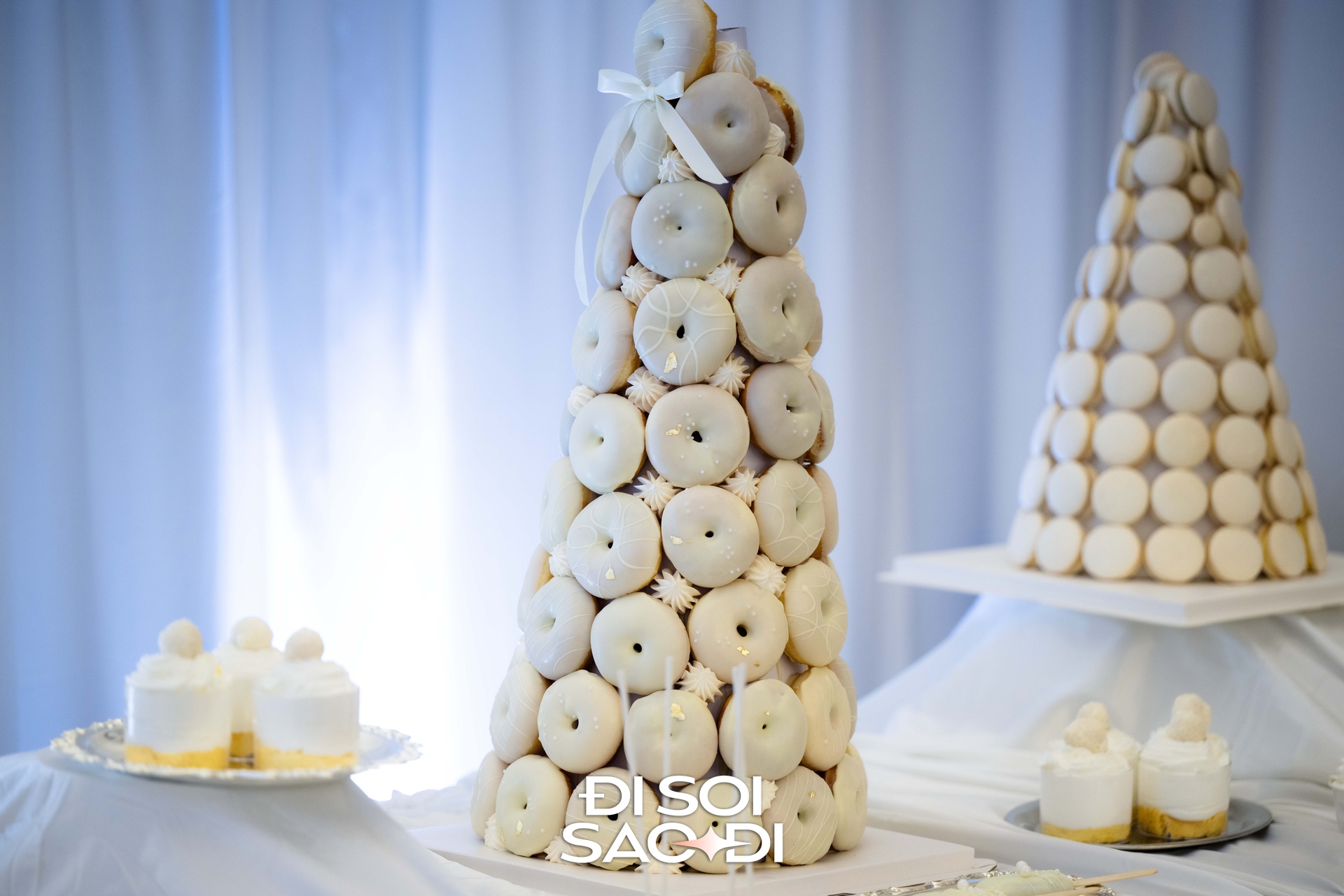 Đám cưới Hương Ly tại Hà Nội: Cô dâu che bụng lùm lùm, chồng đại gia rưng rưng trên lễ đường- Ảnh 22.