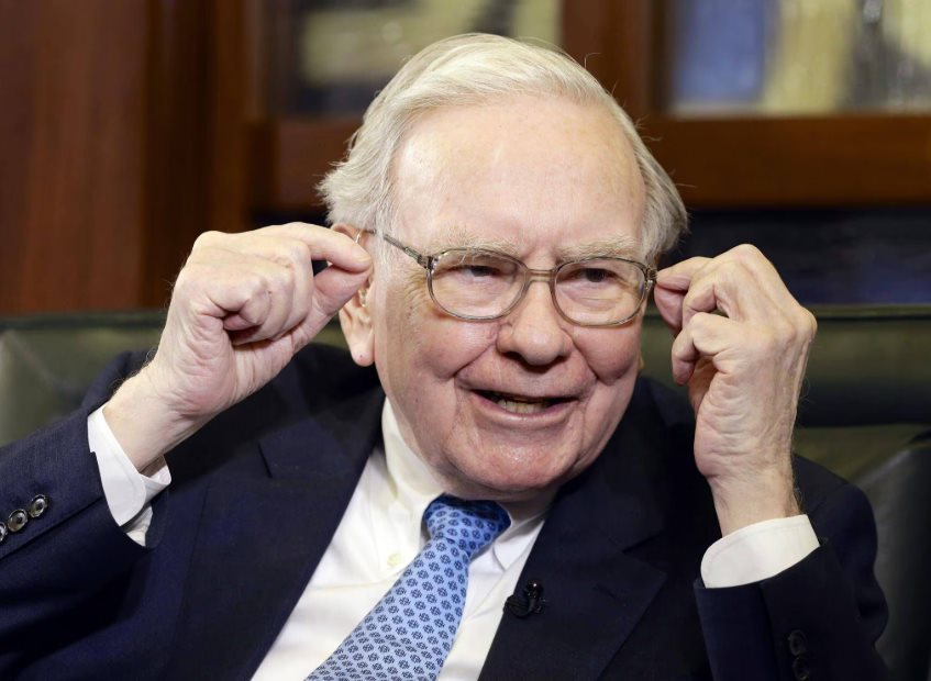 1 cổ phiếu tăng 65% trong năm, hàng loạt tỷ phú bao gồm Warren Buffett đổ xô mua vào ‘như thể không có ngày mai’: Vì sao? - Ảnh 1.