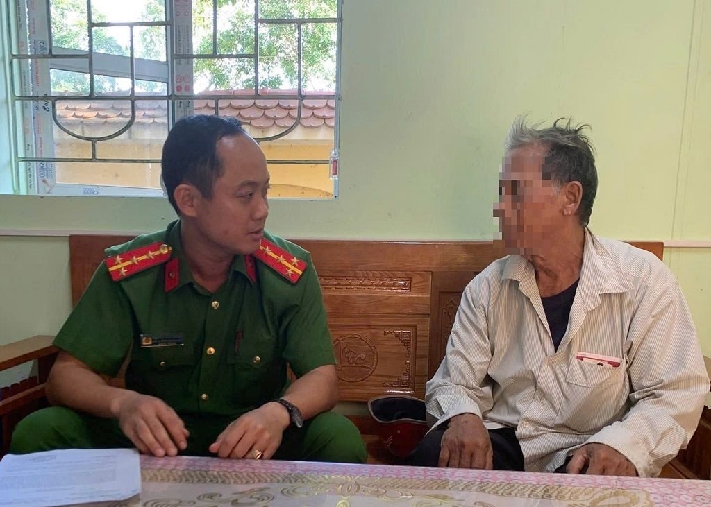 Cụ Ông U80 Báo Công An Sau Cuộc Gọi Lừa Đảo Từ Số 035 - Ảnh 1.