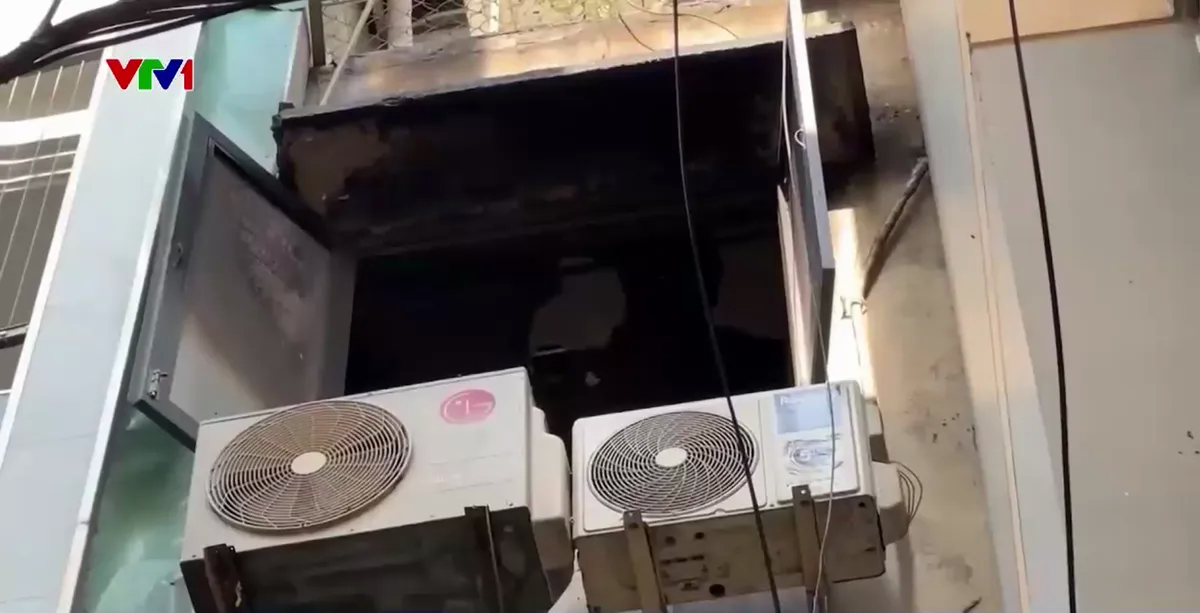 Vụ Cháy Quán Ăn Khiến 4 Người Tử Vong: Thêm Lời Cảnh Báo Nguy Hiểm Tại Nhà Ống Bịt Kín Nguy Hiểm Cháy Nổ Tại Nhà Ống: Vụ Cháy Quán Ăn Ở Quận 1 Thêm Lời Cảnh Báo - Ảnh 2.