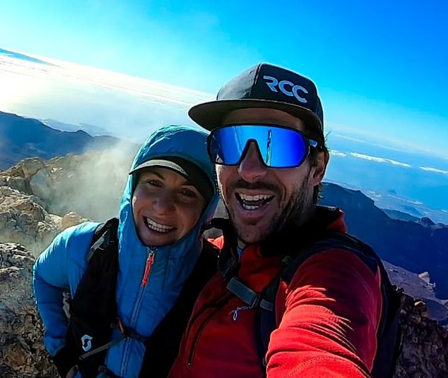 Rủ bạn gái leo núi rồi bỏ mặc bạn chết cóng, người đàn ông bị truy tố và loạt chi tiết rợn người- Ảnh 2. Rủ bạn gái leo núi rồi bỏ mặc bạn chết cóng, người đàn ông bị truy tố và loạt chi tiết rợn người- Ảnh 2.