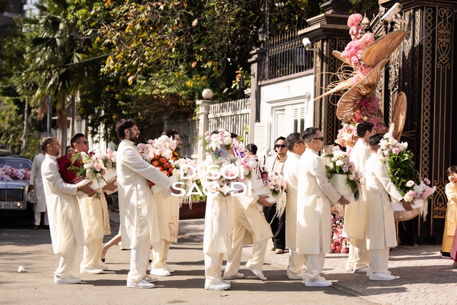 Hiếu Nguyễn s&aacute;ng rực trong d&agrave;n b&ecirc; tr&aacute;p đ&aacute;m cưới Ti&ecirc;n Nguyễn, 1 h&agrave;nh động với anh rể n&oacute;i l&ecirc;n tất cả- Ảnh 6.