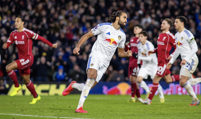 Liverpool tiếp tục trượt dài, Salah tuyên bố "cạch mặt" HLV Arne Slot - Ảnh 4.