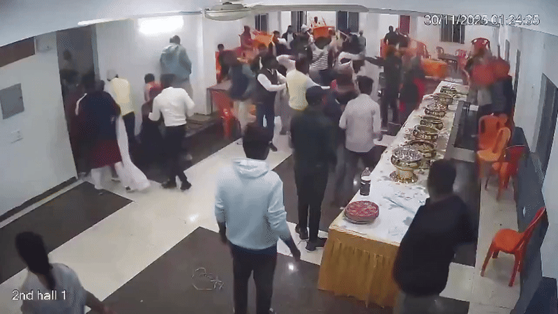 Đám cưới đang tiến hành thì xảy ra ẩu đả dữ dội, gia đình cô dâu tuyên bố: "Không cưới xin gì nữa" - Ảnh 1.