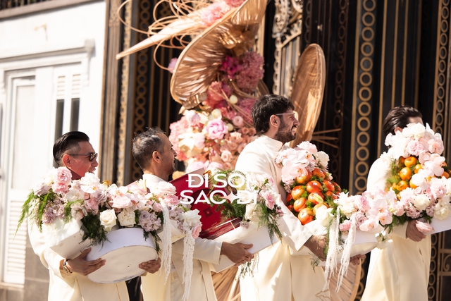 Hiếu Nguyễn s&aacute;ng rực trong d&agrave;n b&ecirc; tr&aacute;p đ&aacute;m cưới Ti&ecirc;n Nguyễn, 1 h&agrave;nh động với anh rể n&oacute;i l&ecirc;n tất cả- Ảnh 7.