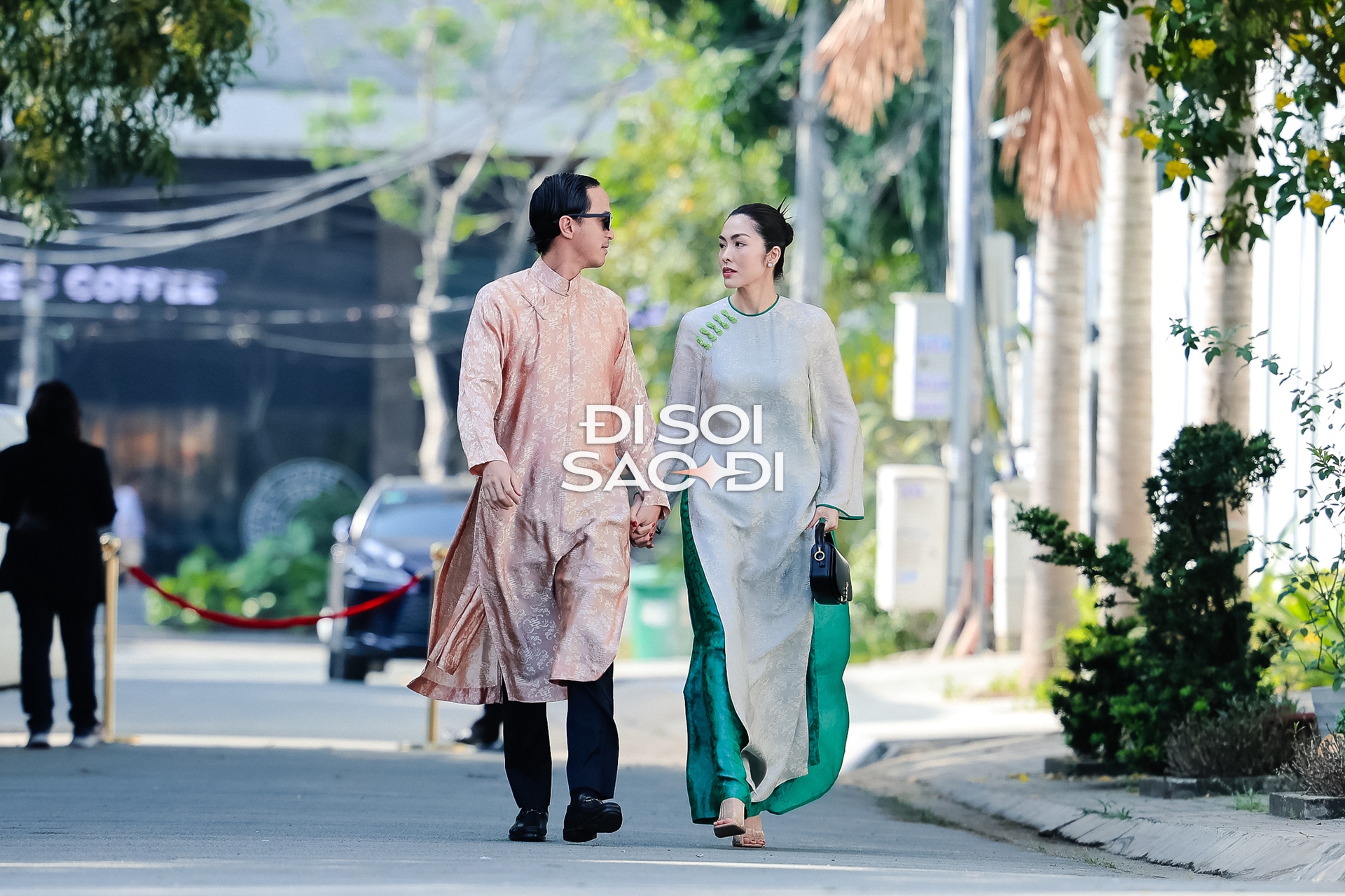 Toàn cảnh đám cưới xa hoa của Tiên Nguyễn: Cô dâu đeo kim cương, ngồi Rolls-Royce về nhà chồng, Hà Tăng và cả gia đình tỷ phú góp mặt!- Ảnh 24. Toàn cảnh đám cưới xa hoa của Tiên Nguyễn: Cô dâu đeo kim cương, ngồi Rolls-Royce về nhà chồng, Hà Tăng và cả gia đình tỷ phú góp mặt!- Ảnh 24.