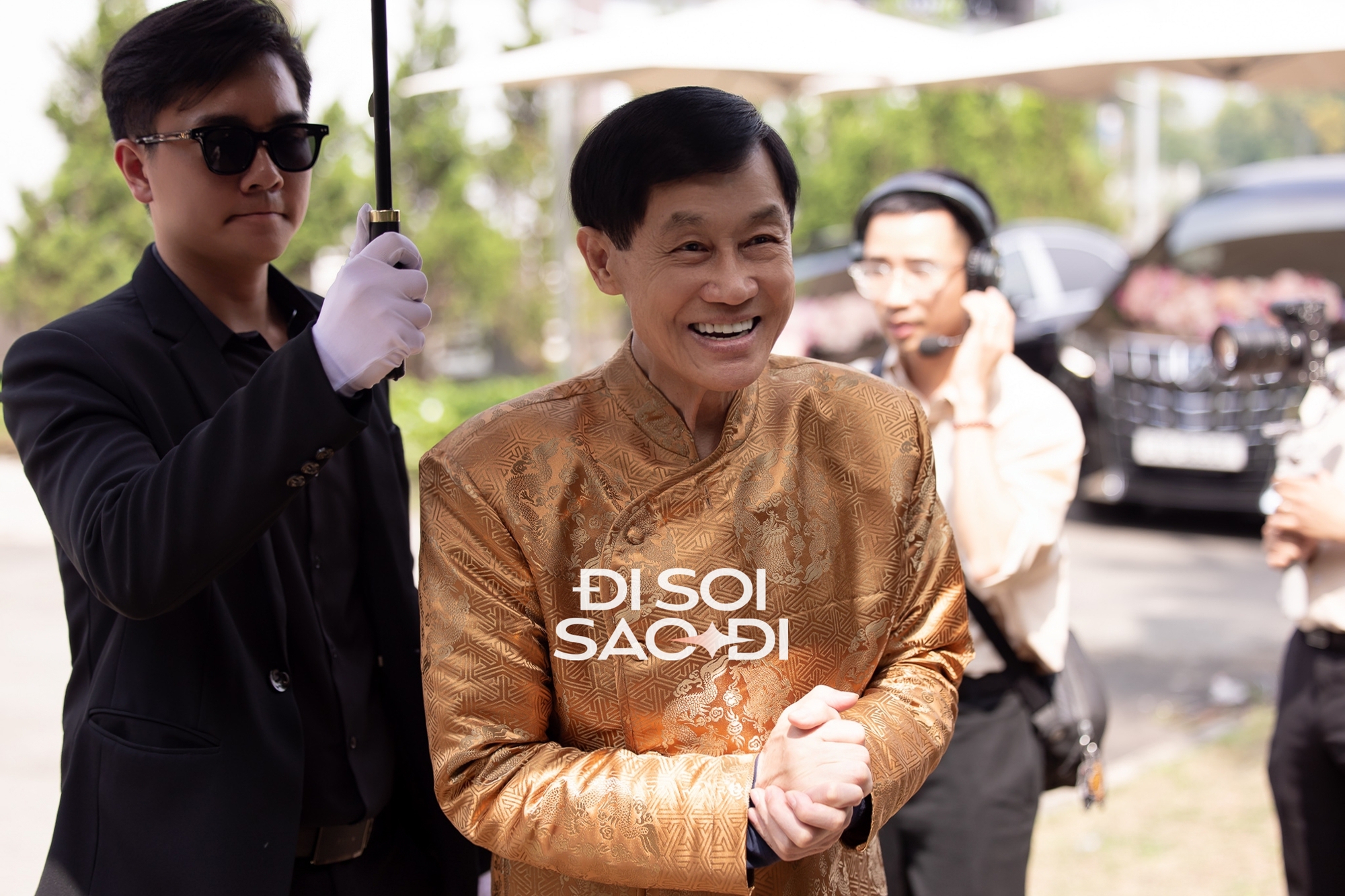 Lần đầu tâm sự chuyện gả con, vợ chồng tỷ phú Johnathan Hạnh Nguyễn xúc động: “Thảo Tiên hứa mỗi tuần về thăm 3 lần, về ăn cơm nhà"- Ảnh 4. Lần đầu tâm sự chuyện gả con, vợ chồng tỷ phú Johnathan Hạnh Nguyễn xúc động: “Thảo Tiên hứa mỗi tuần về thăm 3 lần, về ăn cơm nhà"- Ảnh 4.