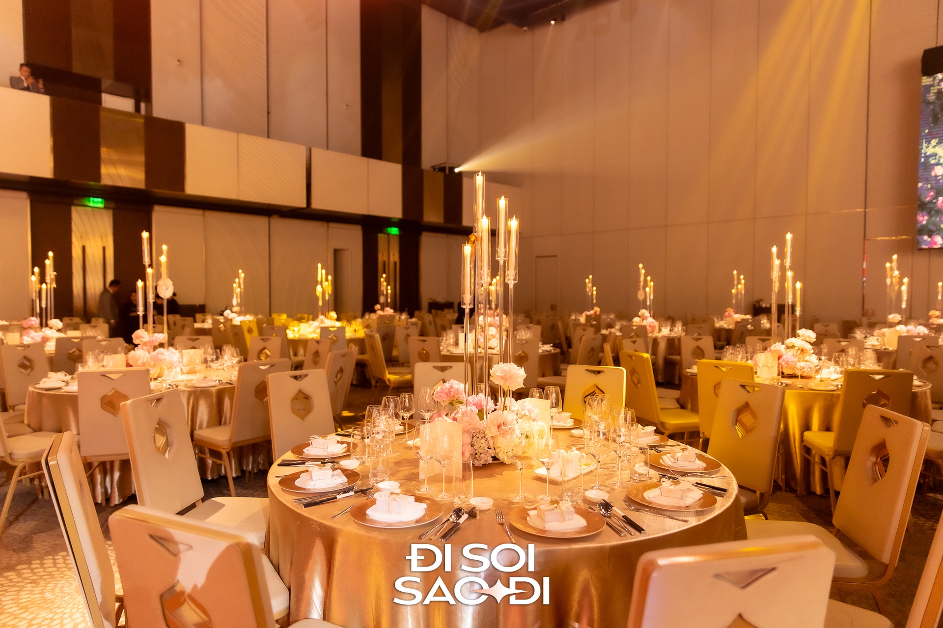 Lễ cưới của Tiên Nguyễn và chồng gốc Dubai: Hà Tăng xinh như "nữ thần", dàn sao cực khủng đang đổ bộ- Ảnh 17. Lễ cưới của Tiên Nguyễn và chồng gốc Dubai: Hà Tăng xinh như "nữ thần", dàn sao cực khủng đang đổ bộ- Ảnh 17.