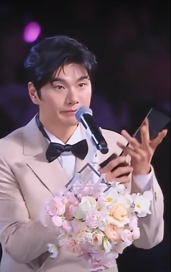 - Ảnh 3. - Ảnh 3.