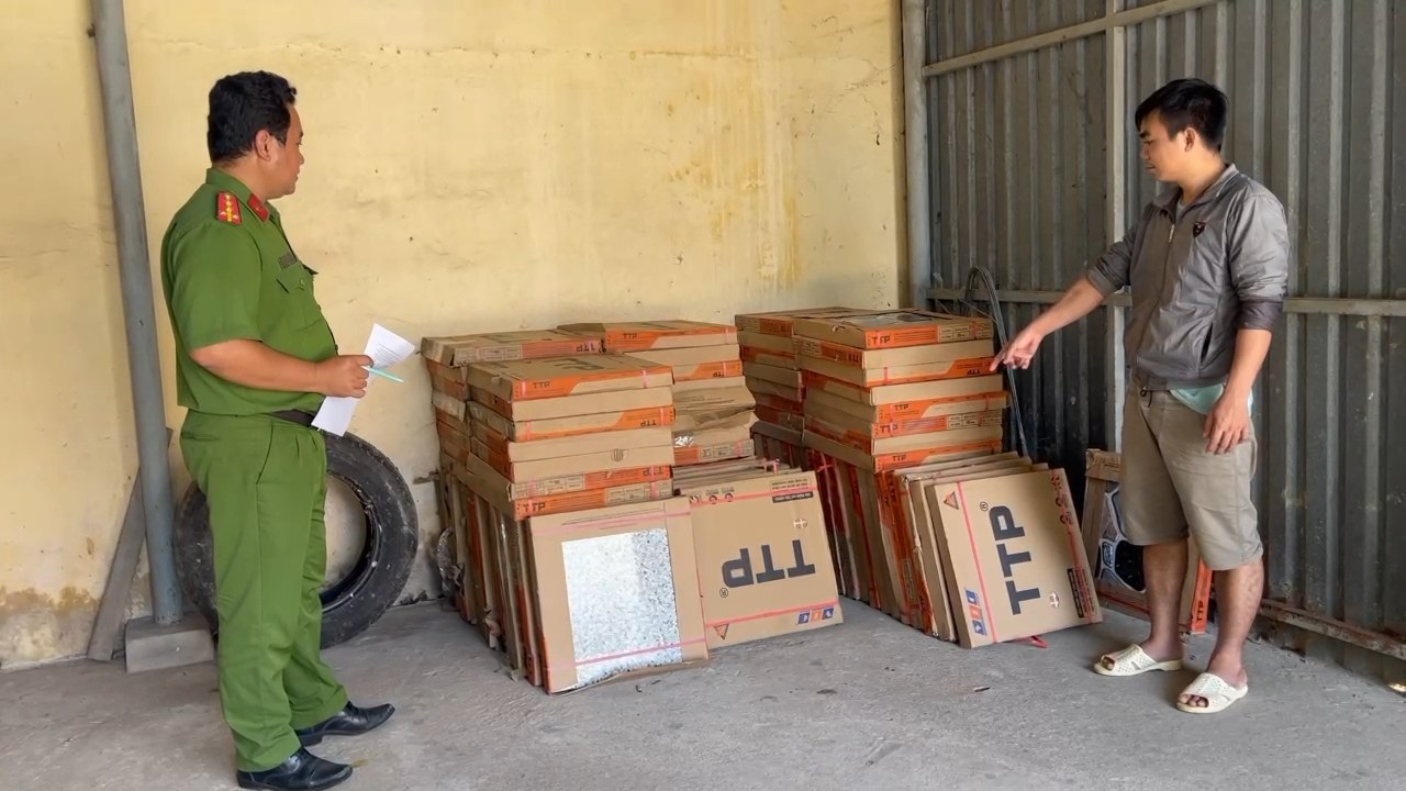 Cấm xuất cảnh Nguyễn Khánh Luân vì hành vi trộm cắp tài sản tại Đồng Tháp - Ảnh 1. Cấm xuất cảnh Nguyễn Khánh Luân vì hành vi trộm cắp tài sản tại Đồng Tháp - Ảnh 1.