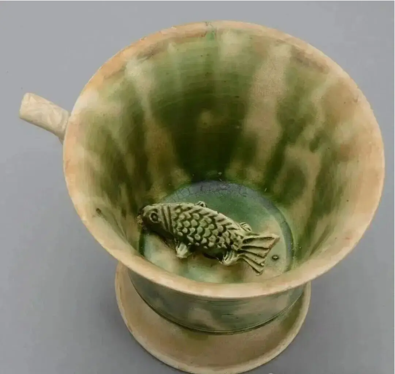 Phóng to tranh 10 lần thấy đứa trẻ ‘tương lai’ dùng ống hút, chuyên gia: Thứ đó đã có từ 1.200 năm trước - Ảnh 4.