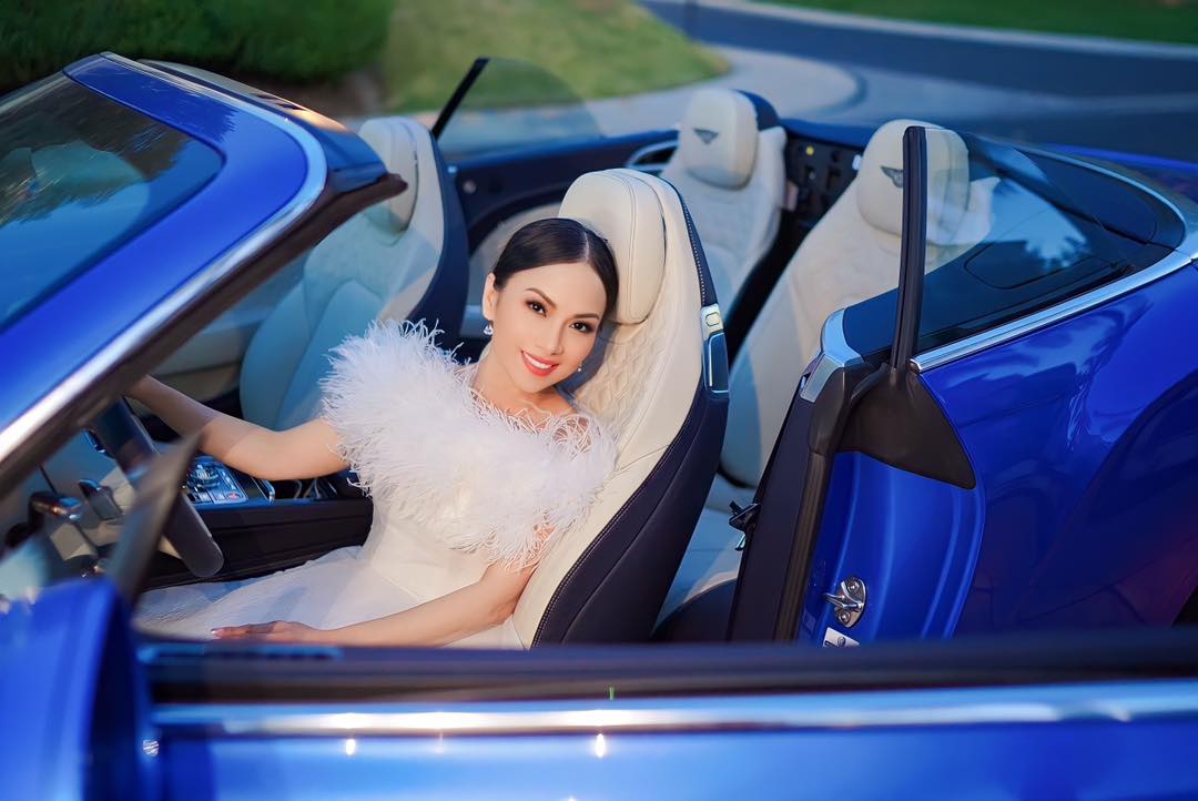 Nhan sắc ca sĩ giàu nhất Việt Nam, sở hữu 35 nghìn tỷ, đi phi cơ riêng, biệt thự có cả nhà hát Opera - Ảnh 10.