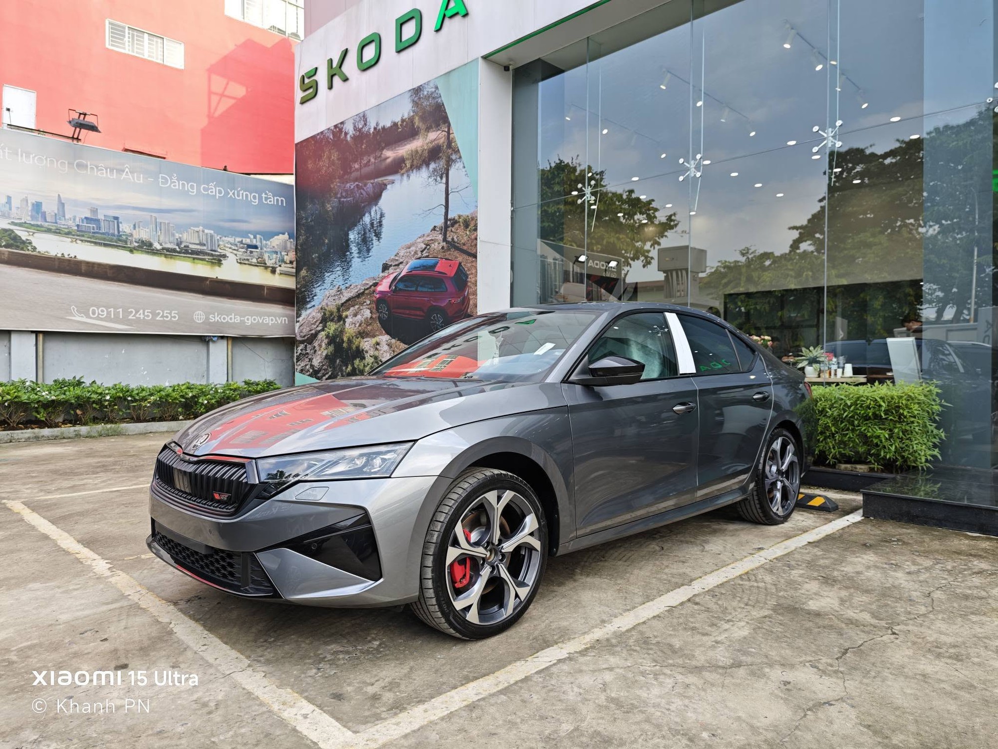 Cận cảnh Skoda Octavia vRS tại đại lý: Giá tạm tính 1,5 tỷ đồng, cạnh tranh VW Golf R bằng động cơ 265 mã lực, có thể ra mắt ngay tháng này - Ảnh 6.