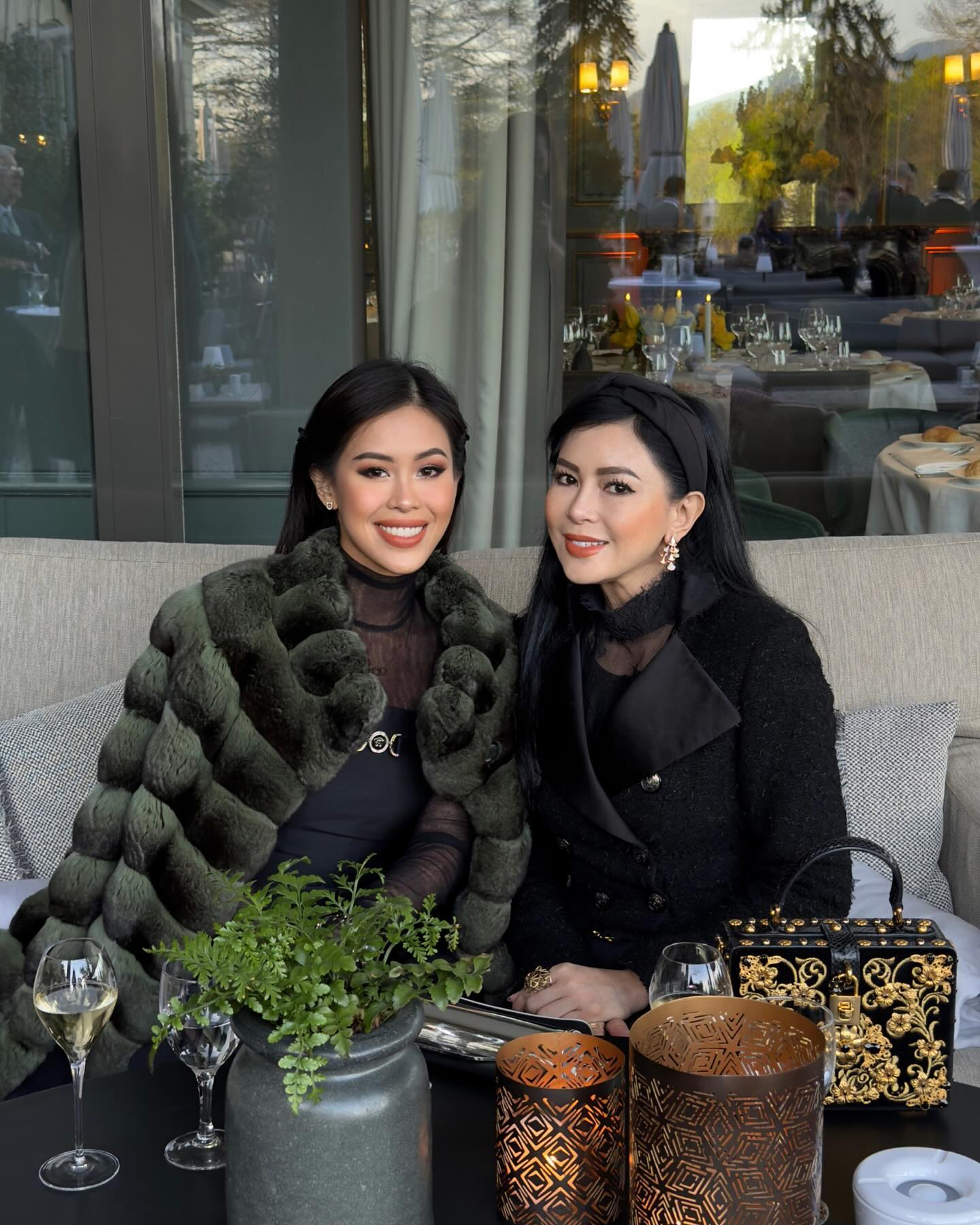 Tỷ phú Johnathan Hạnh Nguyễn có 2 “nàng tiên”, Tiên nào cũng đẹp!- Ảnh 8. Tỷ phú Johnathan Hạnh Nguyễn có 2 “nàng tiên”, Tiên nào cũng đẹp!- Ảnh 8.