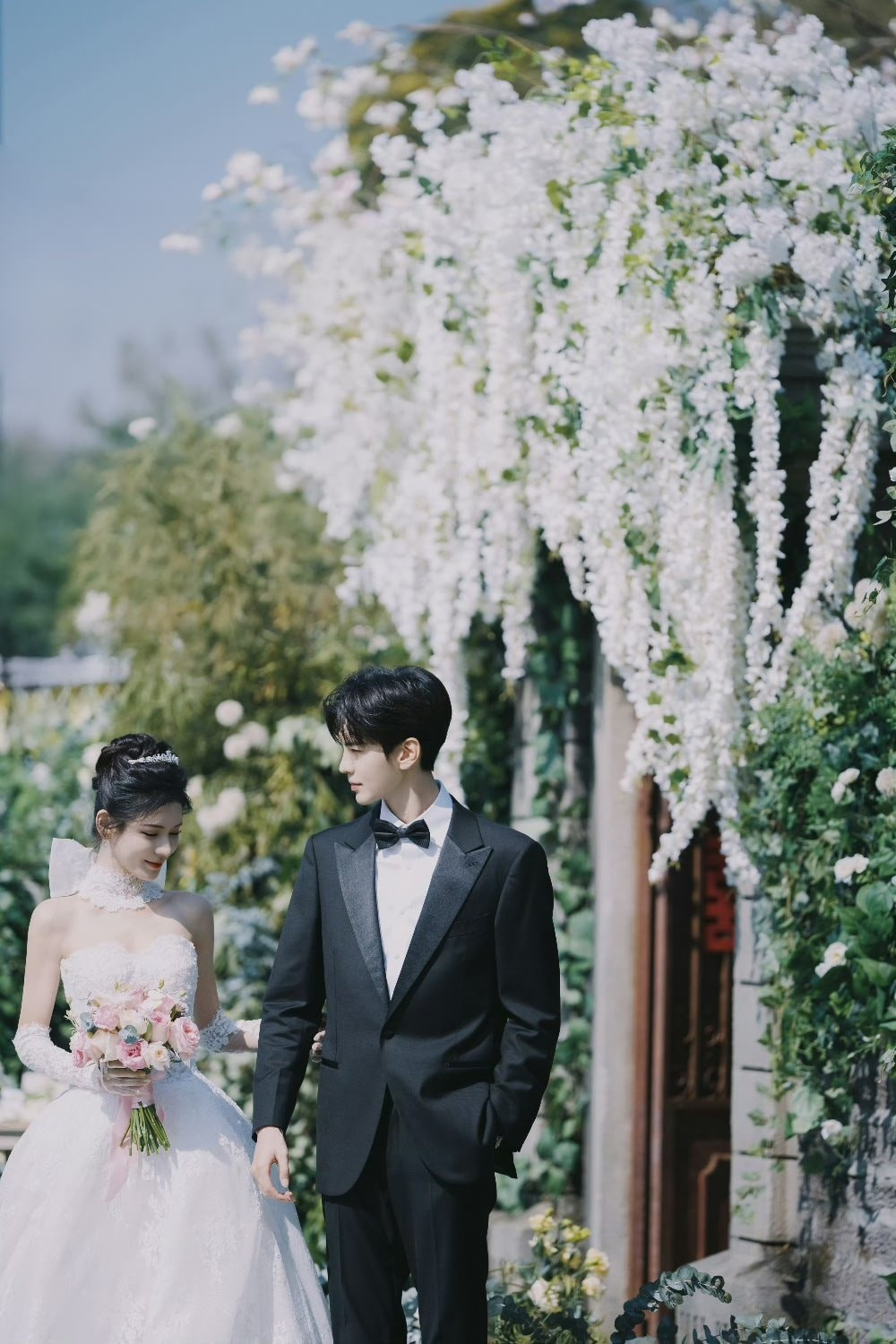 10 cặp đôi đẹp nhất Trung Quốc 2025: Triệu Lộ Tư - Trần Vỹ Đình xếp thứ 7, hạng 1 trời sinh để yêu nhau- Ảnh 3. 10 cặp đôi đẹp nhất Trung Quốc 2025: Triệu Lộ Tư - Trần Vỹ Đình xếp thứ 7, hạng 1 trời sinh để yêu nhau- Ảnh 3.