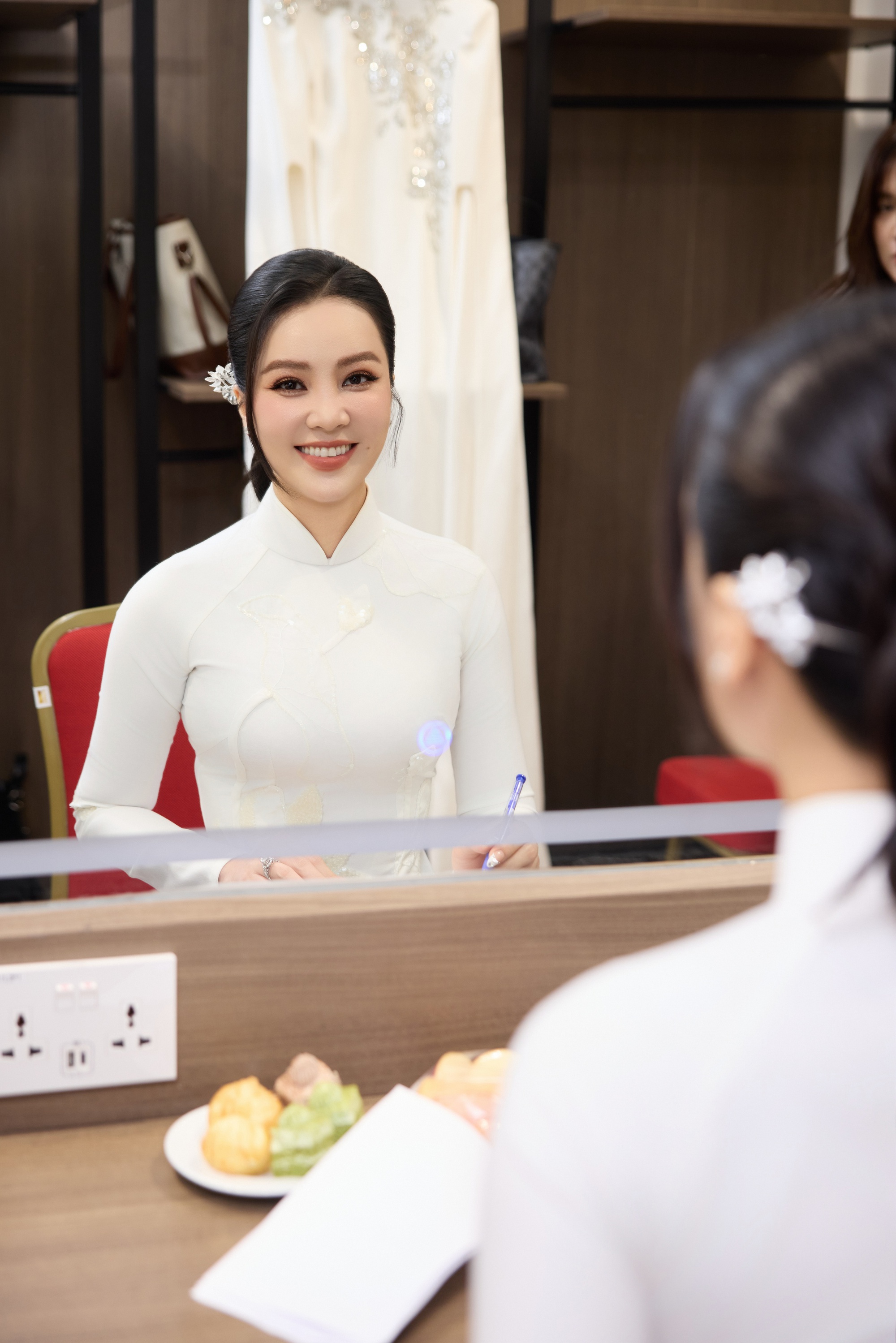 Á hậu Thụy Vân xuất hiện xinh đẹp sau gần 1 năm bí mật sinh con lần 2- Ảnh 3.