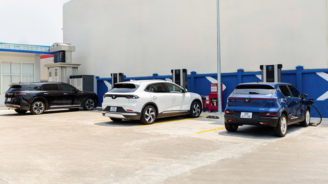 Mở trạm sạc xe điện: Tiềm năng nhưng không "dễ ăn"! - Ảnh 1.