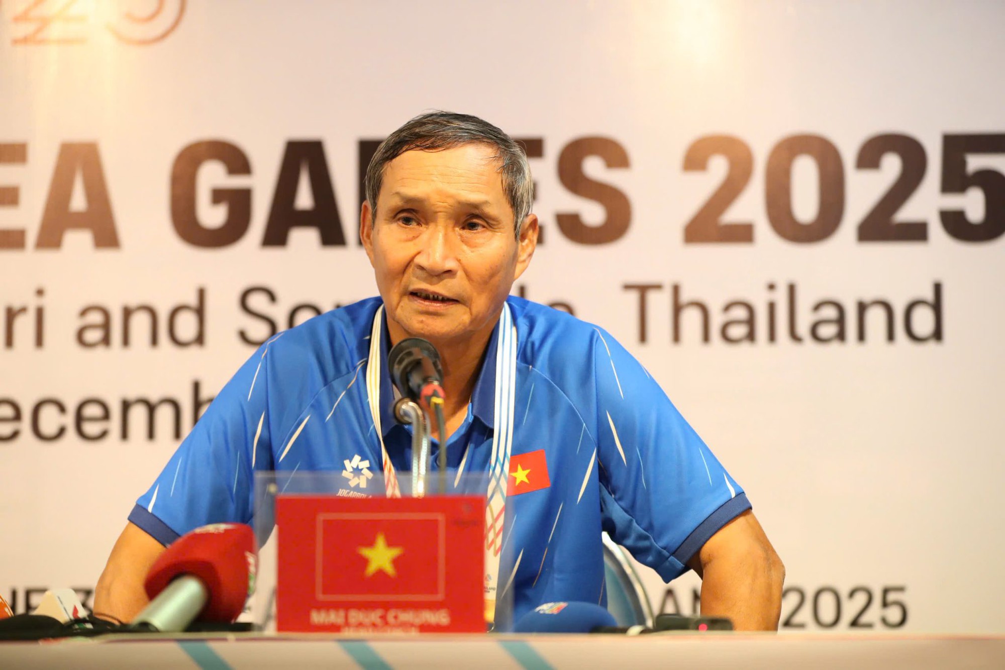 Tuyển Việt Nam mất penalty, HLV Mai Đức Chung nói thẳng: "Trọng tài xử lý chưa công bằng" - Ảnh 2. Tuyển Việt Nam mất penalty, HLV Mai Đức Chung nói thẳng: "Trọng tài xử lý chưa công bằng" - Ảnh 2.