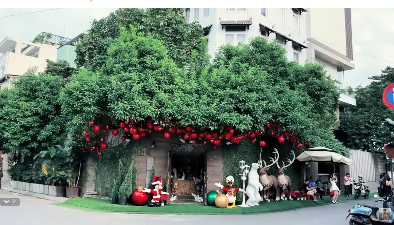 Đàm Vĩnh Hưng làm điều cuối cùng ở biệt thự vừa bán, được chủ cho ở nhờ đến hết Tết Nguyên đán- Ảnh 1.