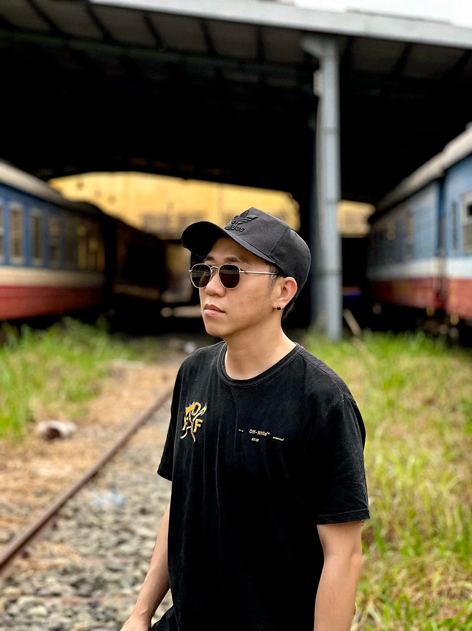 Loạt sao Việt vào chia buồn với diễn viên Anh Đức- Ảnh 1.