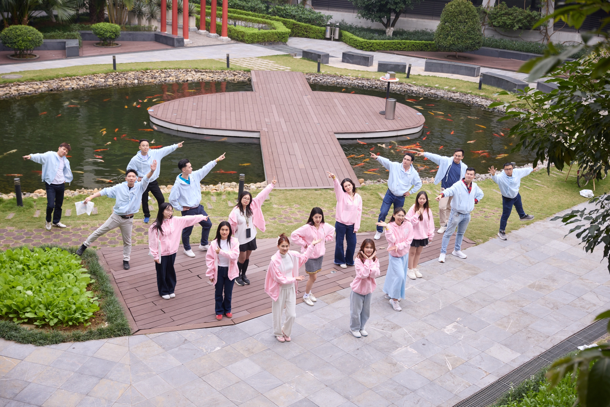 ‘Ông tơ’ Trương Gia Bình treo thưởng 500 triệu cho các cặp đôi đi tới hôn nhân, 100 triệu đồng/cặp nếu sinh con sau sự kiện se duyên giữa FPT và Vietnam Airlines- Ảnh 2.