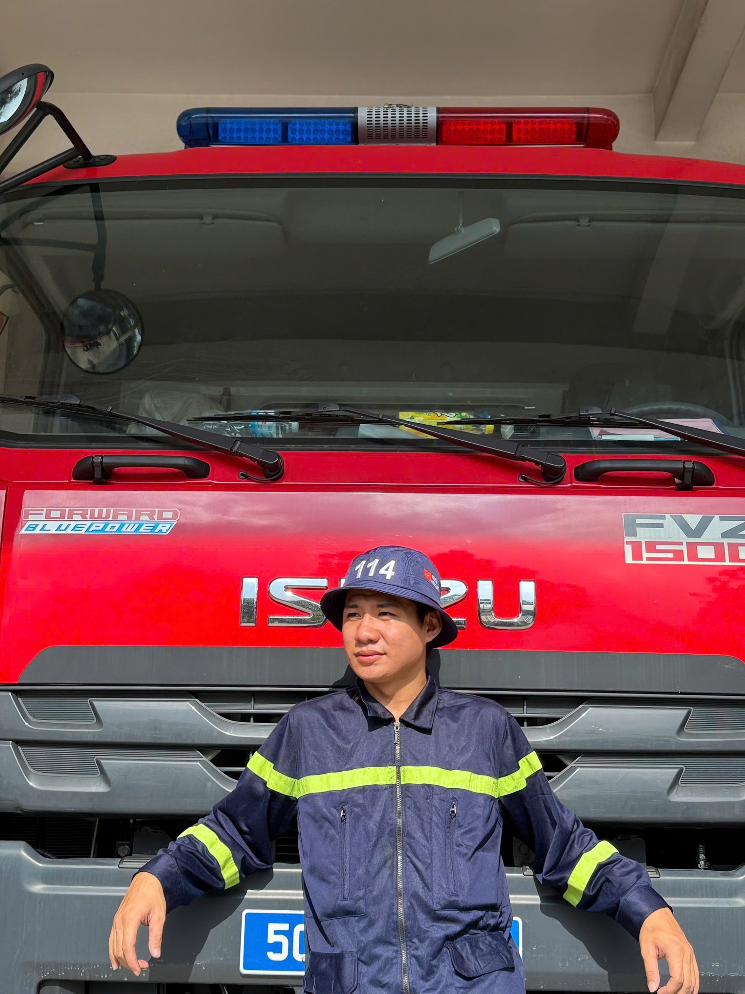 Nguyễn Mai Thi - chàng lính cứu hỏa liều mình cứu nữ sinh 17 tuổi trước mũi xe container mất lái- Ảnh 7.