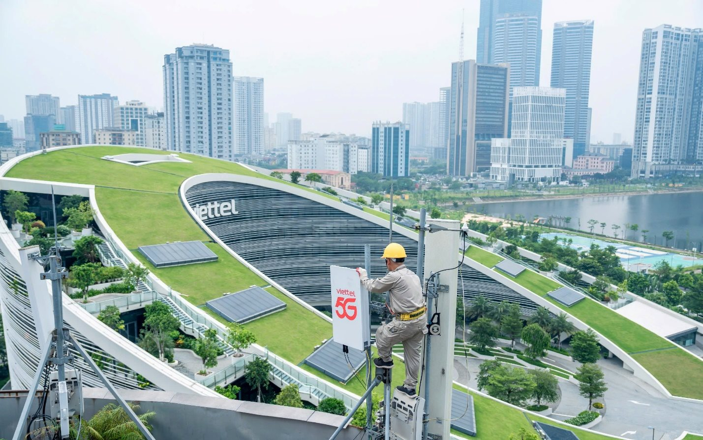 Viettel vừa xuất sắc hoàn thành cam kết quan trọng với Chính phủ, hàng triệu người dân hưởng lợi lớn - Ảnh 1.