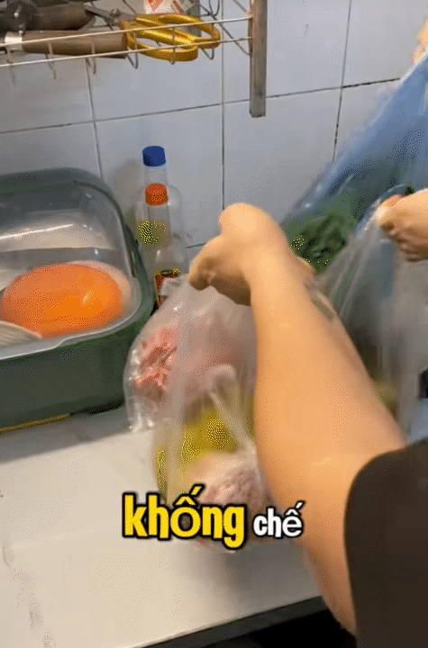 Gia đình 3 người thuê trọ ở Hà Nội: Thu nhập 18 triệu, tiết kiệm được 8 triệu nhờ 2 quy tắc “vàng”- Ảnh 4. Gia đình 3 người thuê trọ ở Hà Nội: Thu nhập 18 triệu, tiết kiệm được 8 triệu nhờ 2 quy tắc “vàng”- Ảnh 4.