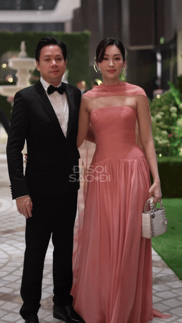 Đặng Thu Thảo hiếm hoi lộ diện trong đám cưới Tiên Nguyễn: Nhan sắc này xứng danh "thần tiên tỷ tỷ"! - Ảnh 4. Đặng Thu Thảo hiếm hoi lộ diện trong đám cưới Tiên Nguyễn: Nhan sắc này xứng danh "thần tiên tỷ tỷ"! - Ảnh 4.