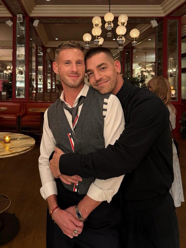 Sao nam được bạn trai đồng tính cực phẩm kề cận chăm sóc sau khi nhập viện khẩn cấp vì thuốc lá điện tử- Ảnh 5.