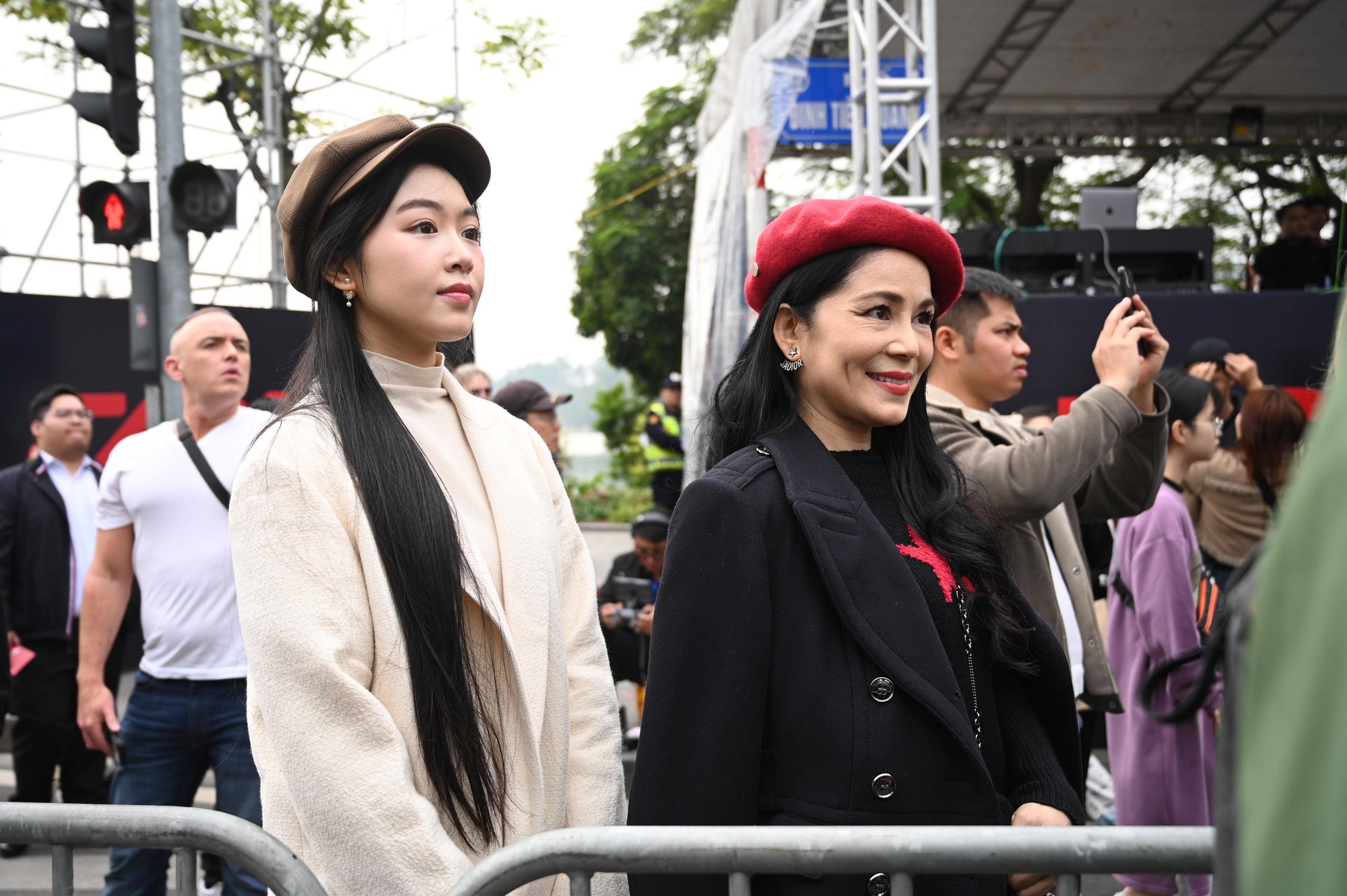 MC Quyền Linh sao thế này?- Ảnh 3.