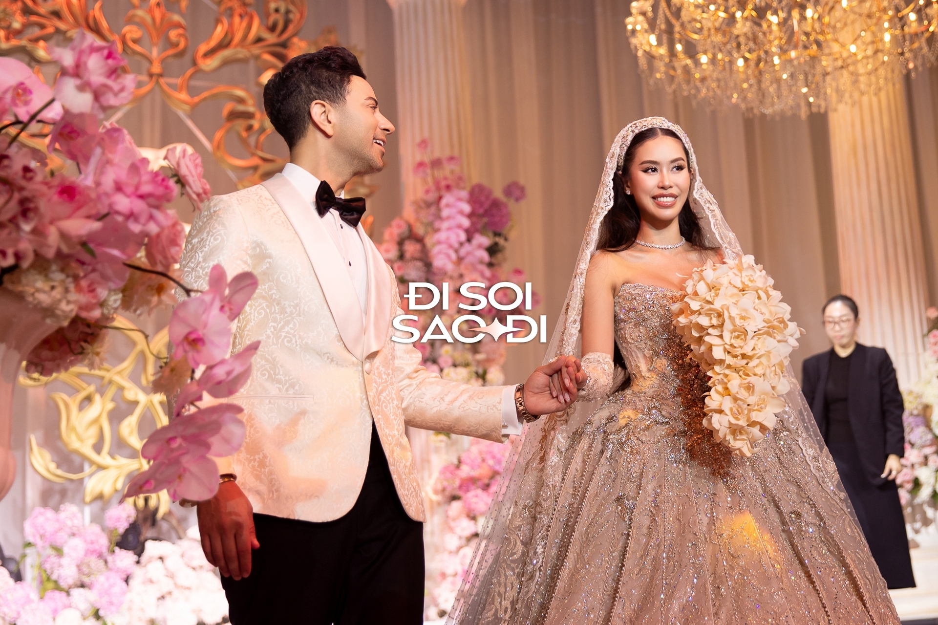 Đặng Thu Thảo hiếm hoi lộ diện trong đám cưới Tiên Nguyễn: Nhan sắc này xứng danh "thần tiên tỷ tỷ"! - Ảnh 9. Đặng Thu Thảo hiếm hoi lộ diện trong đám cưới Tiên Nguyễn: Nhan sắc này xứng danh "thần tiên tỷ tỷ"! - Ảnh 9.