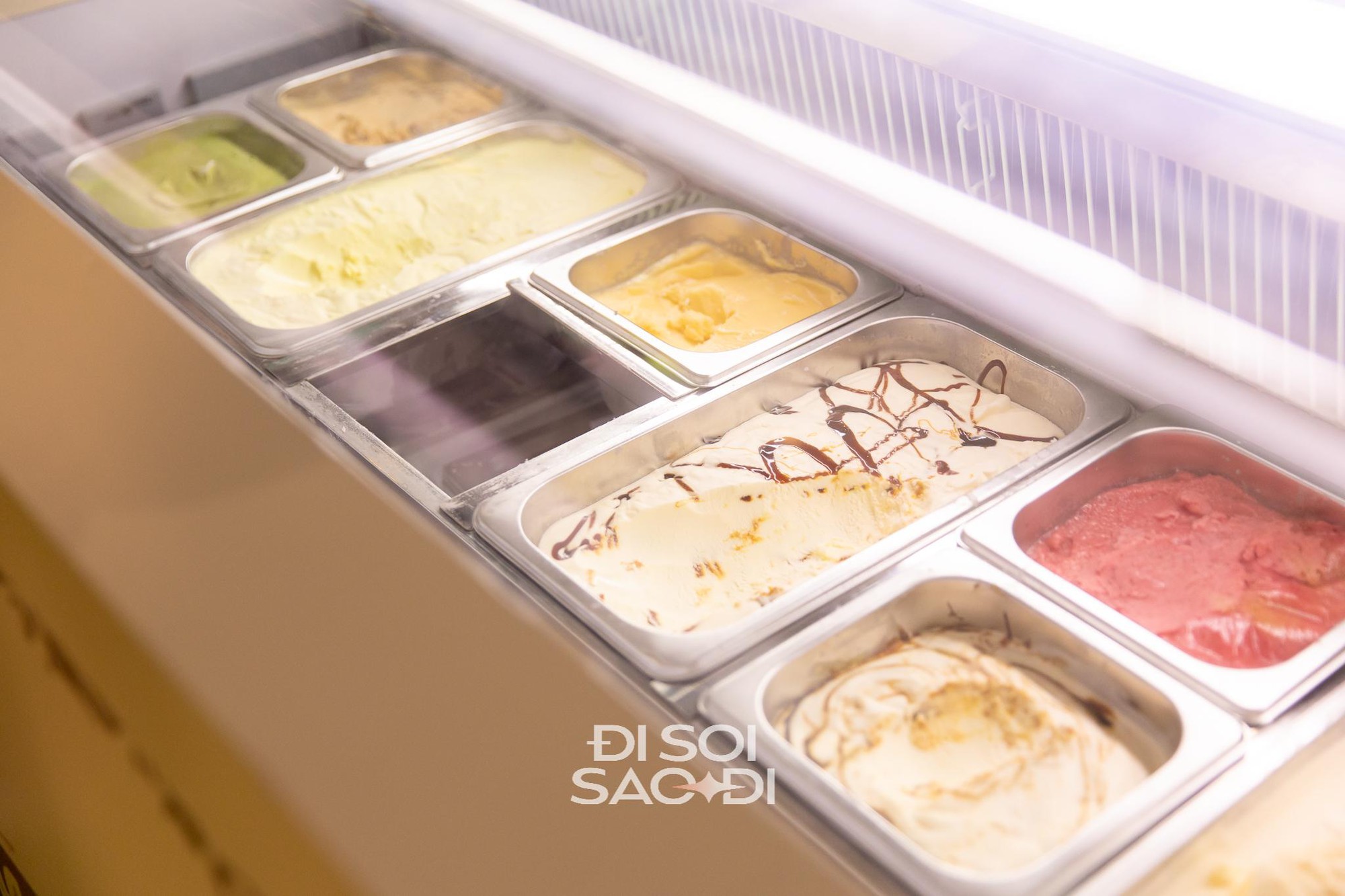 Đến chịu Tiên Nguyễn: Đám cưới concept kiến trúc Phục Hưng nhưng phục vụ gắp thú bông và chụp photobooth- Ảnh 17. Đến chịu Tiên Nguyễn: Đám cưới concept kiến trúc Phục Hưng nhưng phục vụ gắp thú bông và chụp photobooth- Ảnh 17.