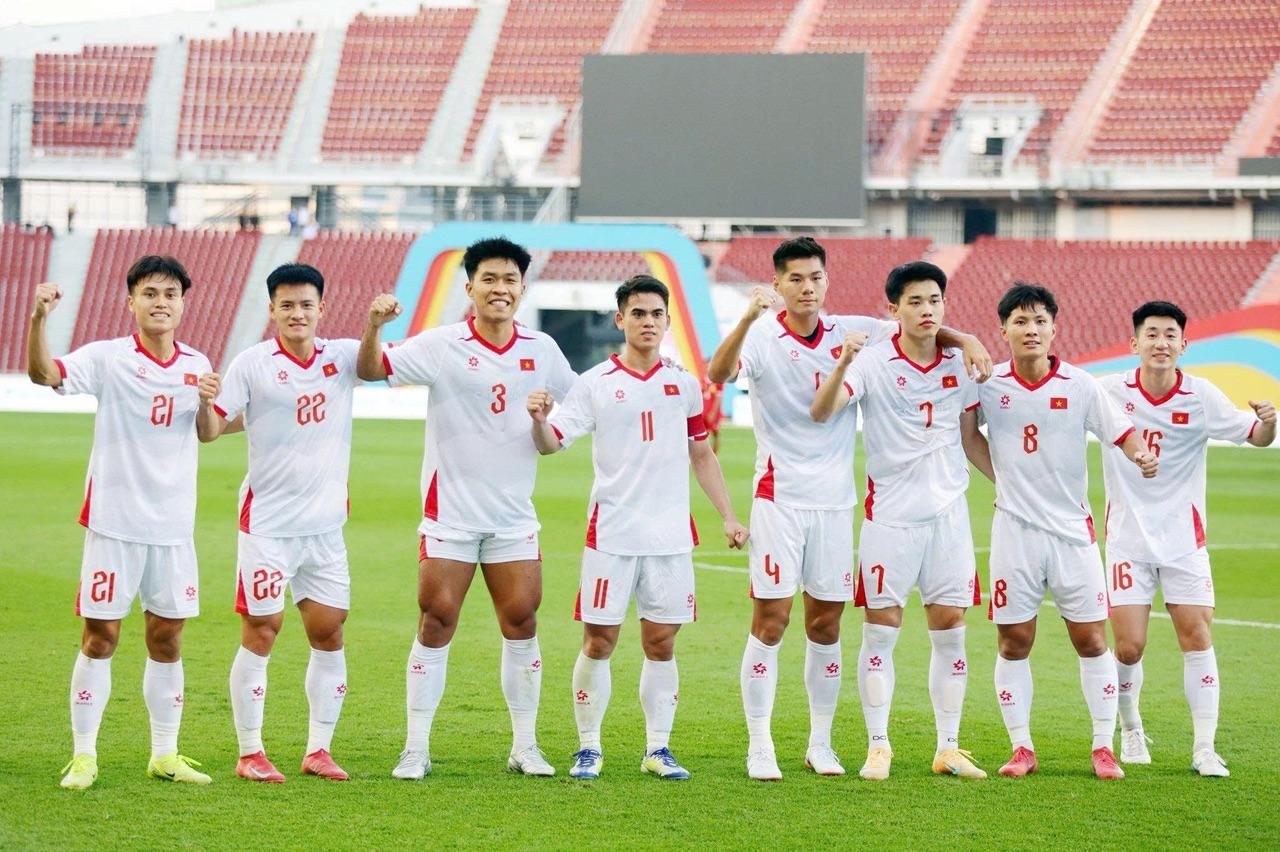BXH Bóng đá nam SEA Games: U22 Indonesia thua sốc, U22 Việt Nam bất ngờ sáng cửa dù đứng nhì bảng - Ảnh 2.