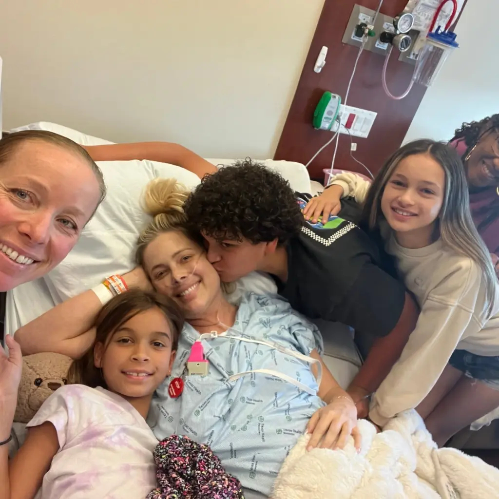 Nữ diễn viên qua đời sau 7 năm bị ung thư trực tràng- Ảnh 2. Nữ diễn viên qua đời sau 7 năm bị ung thư trực tràng- Ảnh 2.