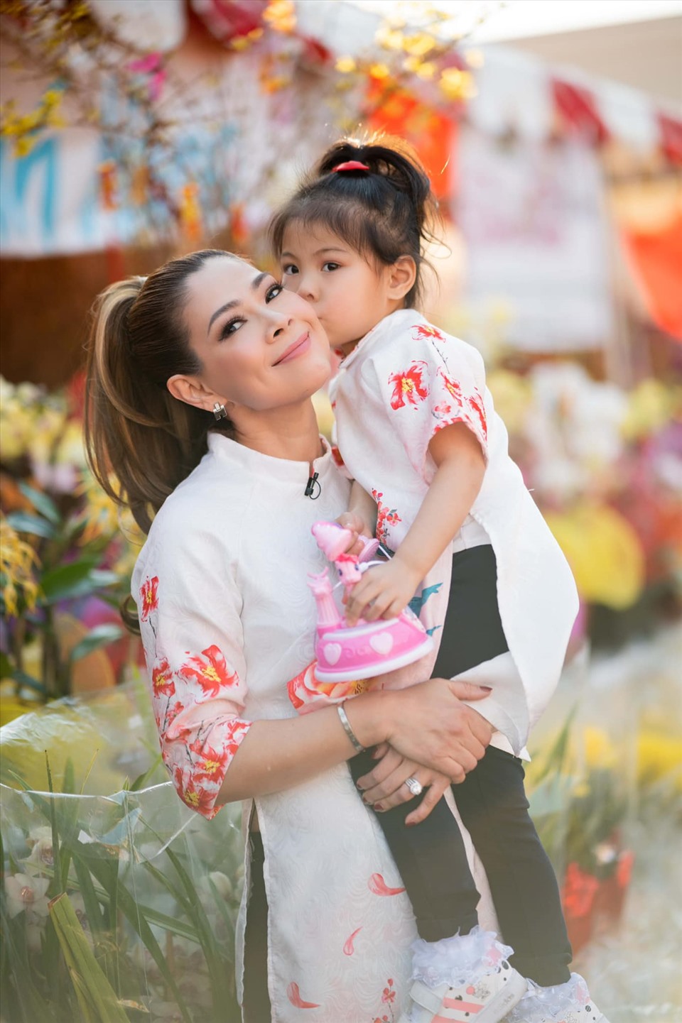 Nữ ca sĩ hủy hôn đại gia: U50 ở biệt thự 2000m2 trị giá 3 triệu đô, chồng là chủ chuỗi nhà khoa ở Mỹ - Ảnh 1.