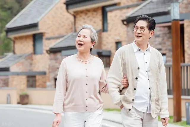 Trong nhà có người ở tuổi 80, gia đình nên tránh 4 điều này - Ảnh 8.