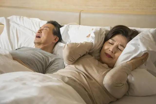 Trong nhà có người ở tuổi 80, gia đình nên tránh 4 điều này - Ảnh 3.