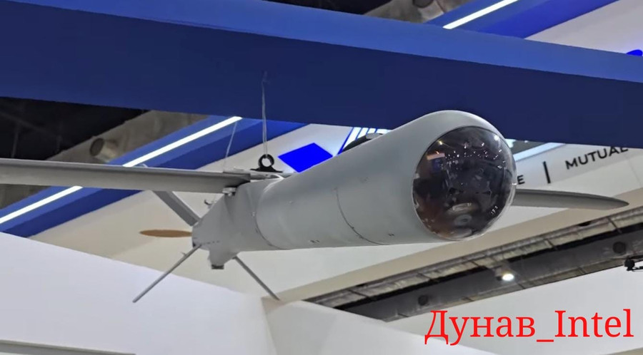 Vũ khí mới Gavran 145 của Serbia và khả năng tấn công chính xác tại EDEX 2025 - Ảnh 1.