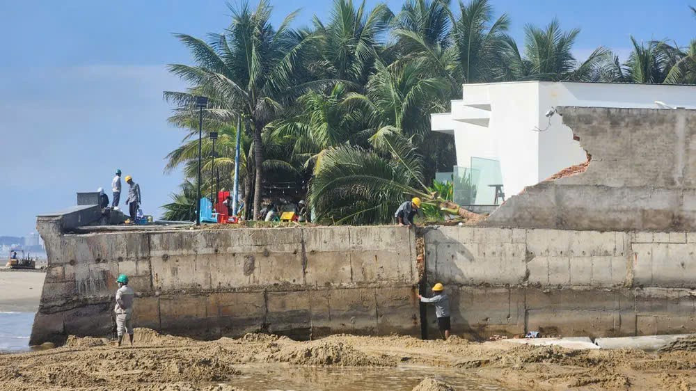 Kè biển The Maris Vũng Tàu sập đe dọa biệt thự triệu đô tại TPHCM - Ảnh 1.