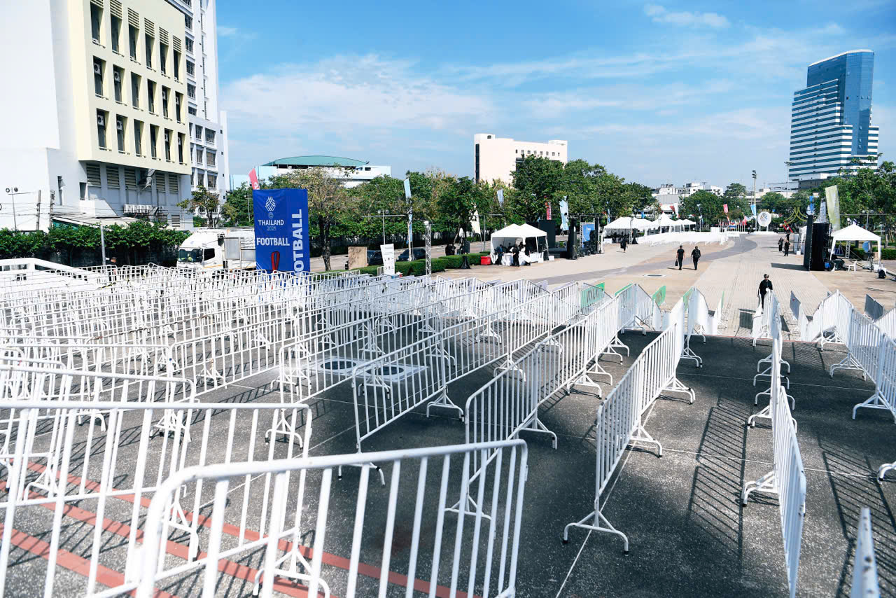 Độc đáo khai mạc SEA Games 33: Lộ màn biểu diễn mô tô nước bùng nổ, khung cảnh sân 50 nghìn chỗ gây choáng- Ảnh 16. Độc đáo khai mạc SEA Games 33: Lộ màn biểu diễn mô tô nước bùng nổ, khung cảnh sân 50 nghìn chỗ gây choáng- Ảnh 16.