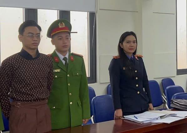 Chân dung "Tổng tài' Nguyễn Văn Thiên vừa bị bắt: Chuyên bán khoá học, từng xuất hiện trên TV - Ảnh 1.