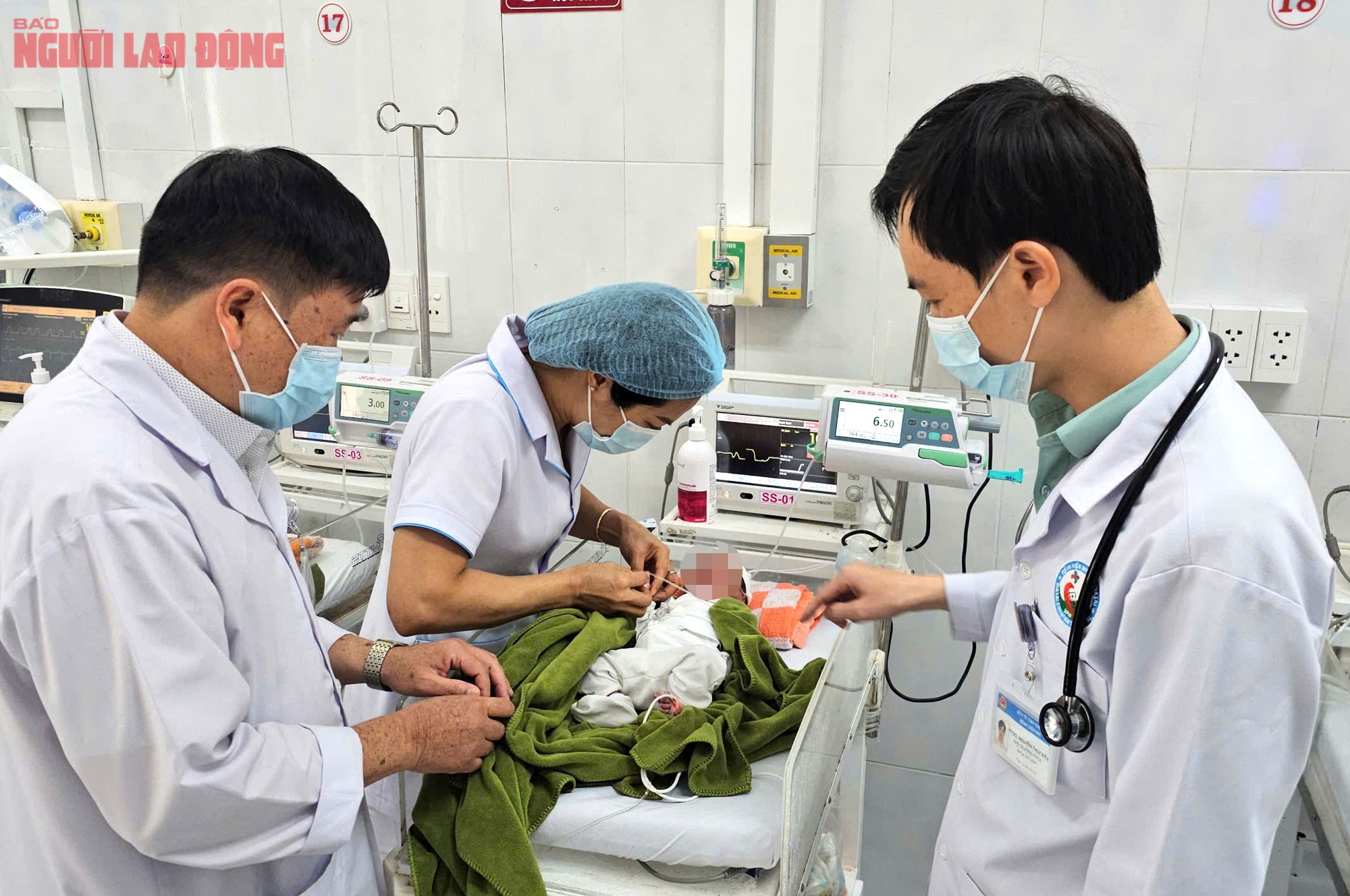 Bé sơ sinh bị chôn sống trong vườn cao su được phát hiện kịp thời cứu sống - Ảnh 3.