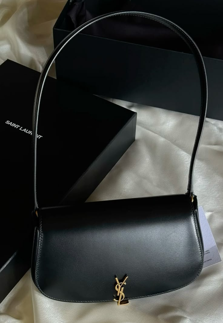 Gu túi hiệu "mỗi nhà một vẻ" của 4 dâu hào môn hot nhất Việt Nam- Ảnh 3.